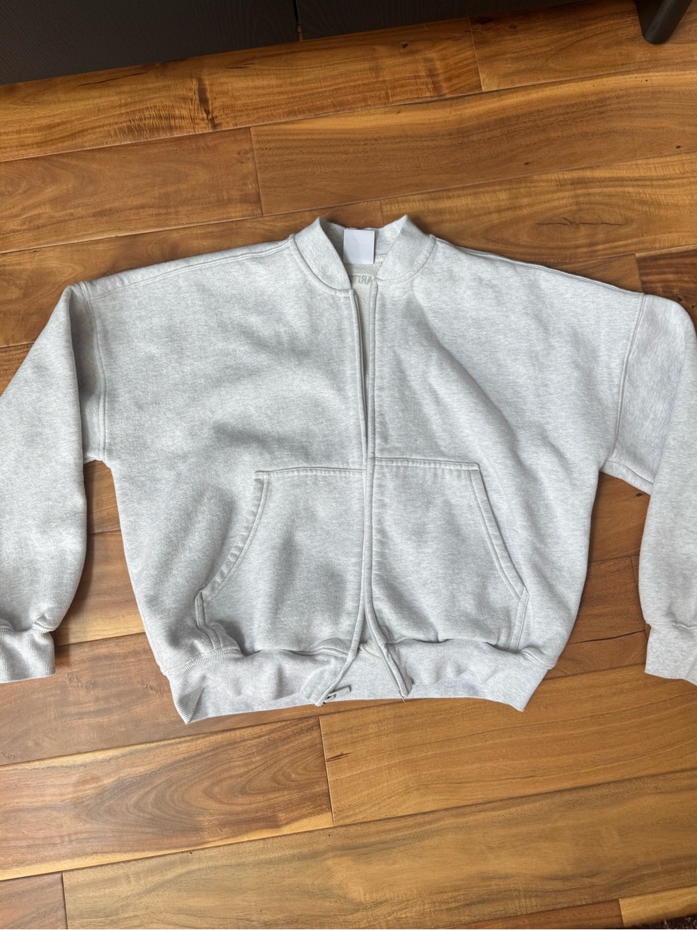 Aritzia zip up bomber jacket sweatshirt